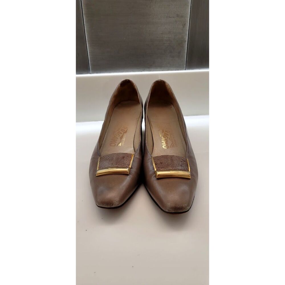 Salvatore Ferragamo Taupe Lizard Embossed Pumps Womens 9 AAA Vintage Office 80s